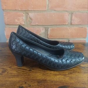 Michale & Bordeaux Canada Black Heels Women's Size 8 US